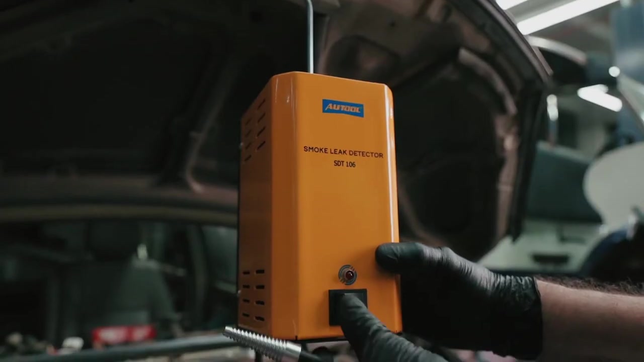 AUTOOL SDT106 shown during an official operating demonstration.