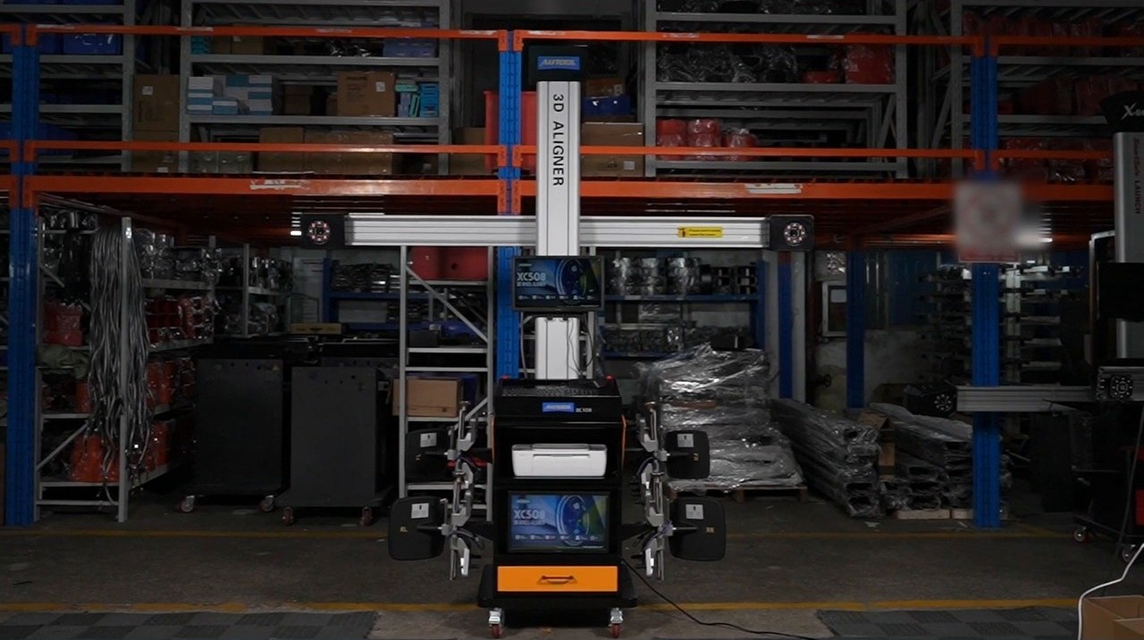 AUTOOL XC508 workstation, camera crossbeam, and four target plates