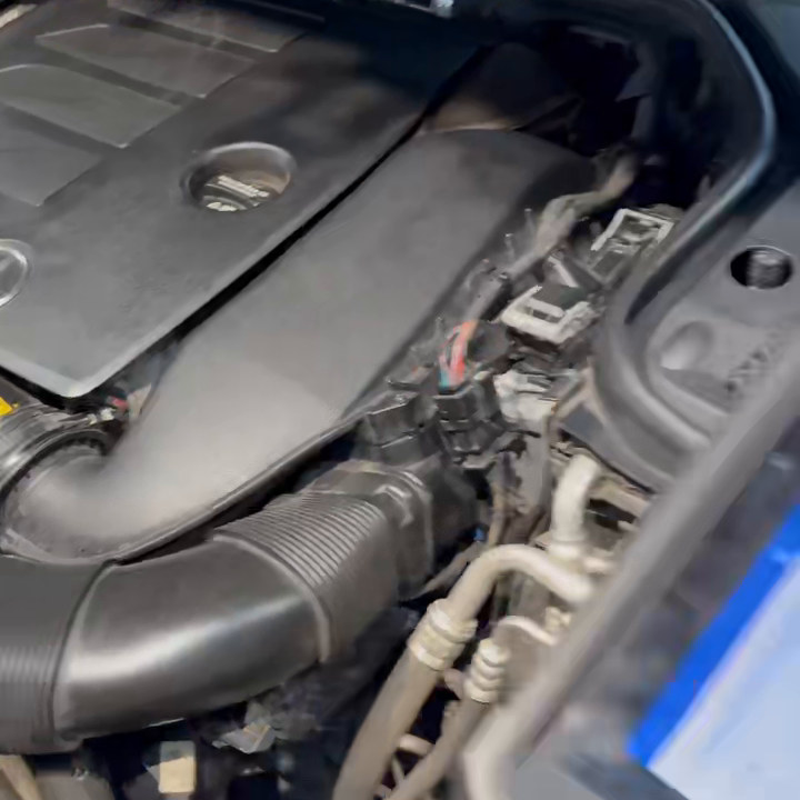 Diagnostic display used beside the engine bay.