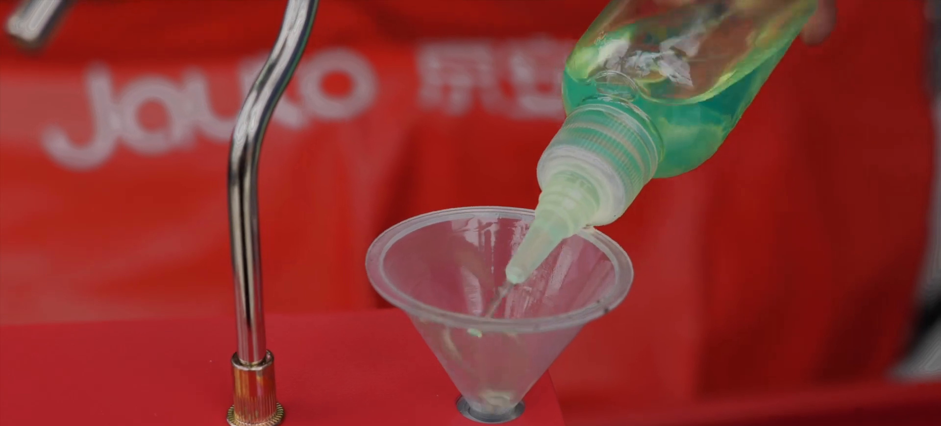 Adding smoke fluid through the FXTUL F803 top filler with a funnel