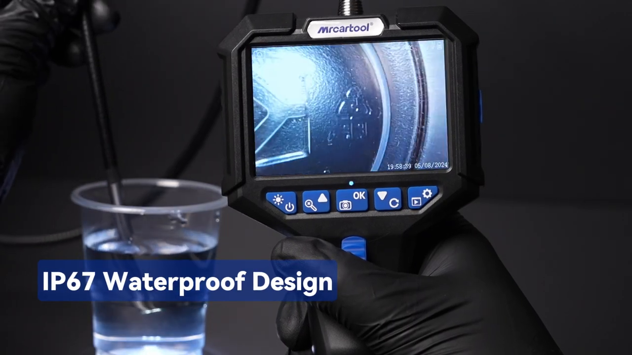 N150 camera probe immersed while the built-in display and handle remain dry.