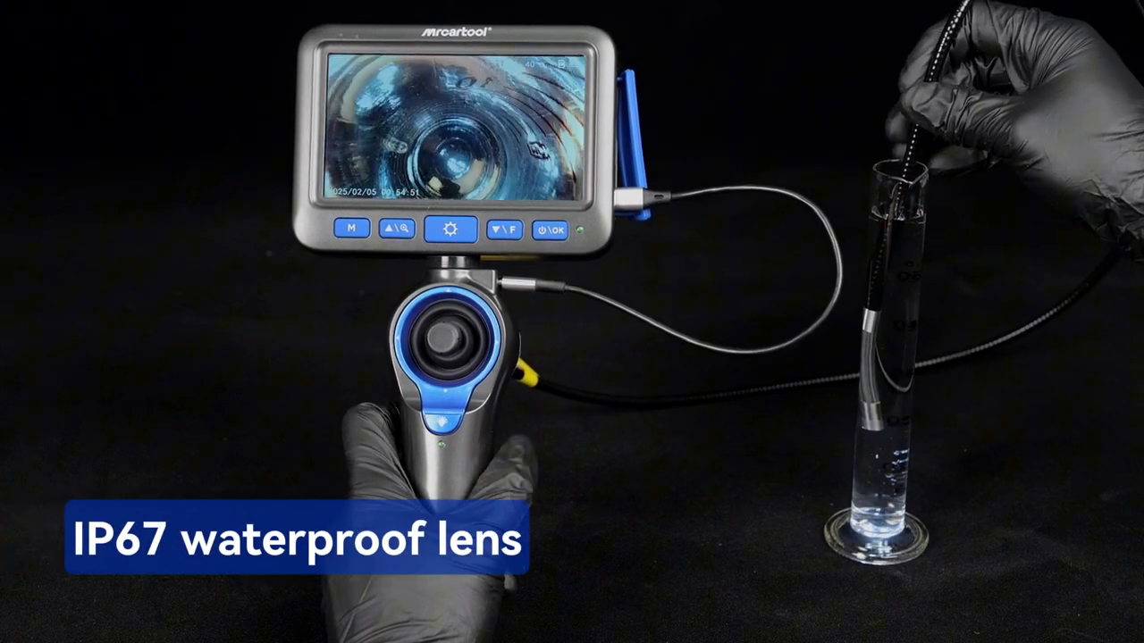 N180 camera probe shown immersed while the external display remains dry.