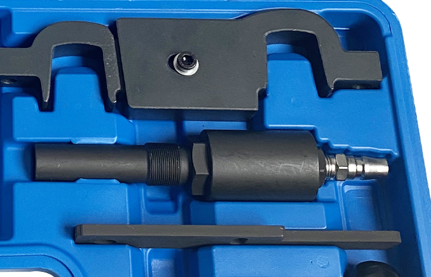 Source-derived close view of the right-side cylindrical, screw-type and support pieces in the official kit.